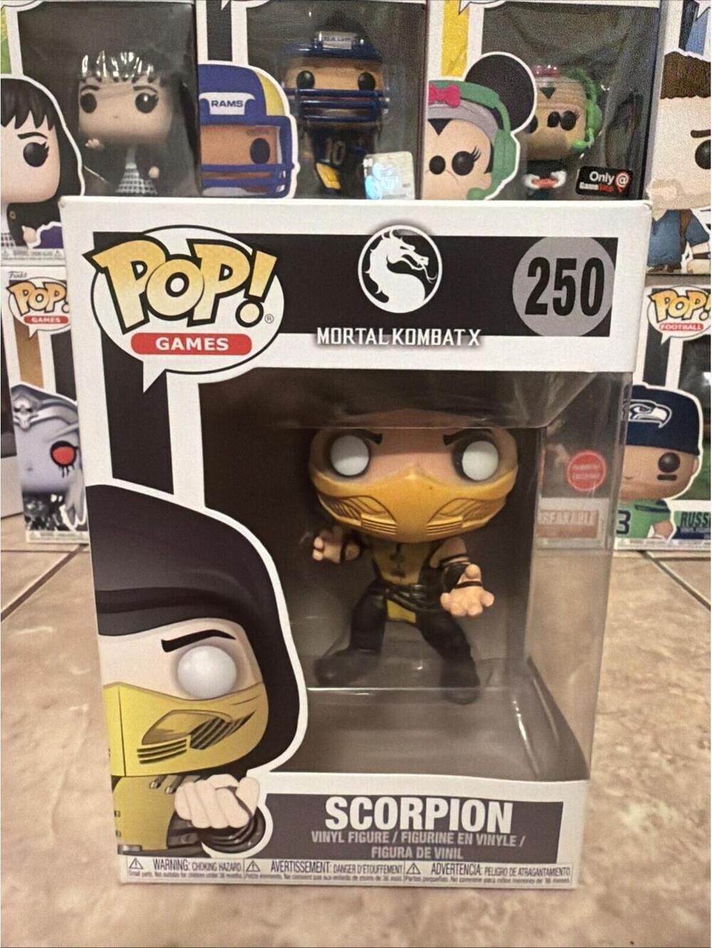 Funko Pop! Vinyl: Mortal Kombat - Scorpion #250 w/Protector